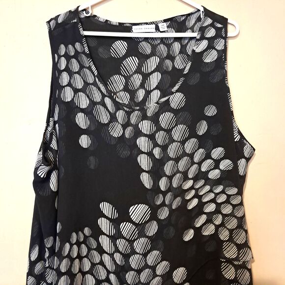 Susan Graver 24W Women's Sleeveless Blouse Black Circle Geometric Pattern - Picture 4 of 10